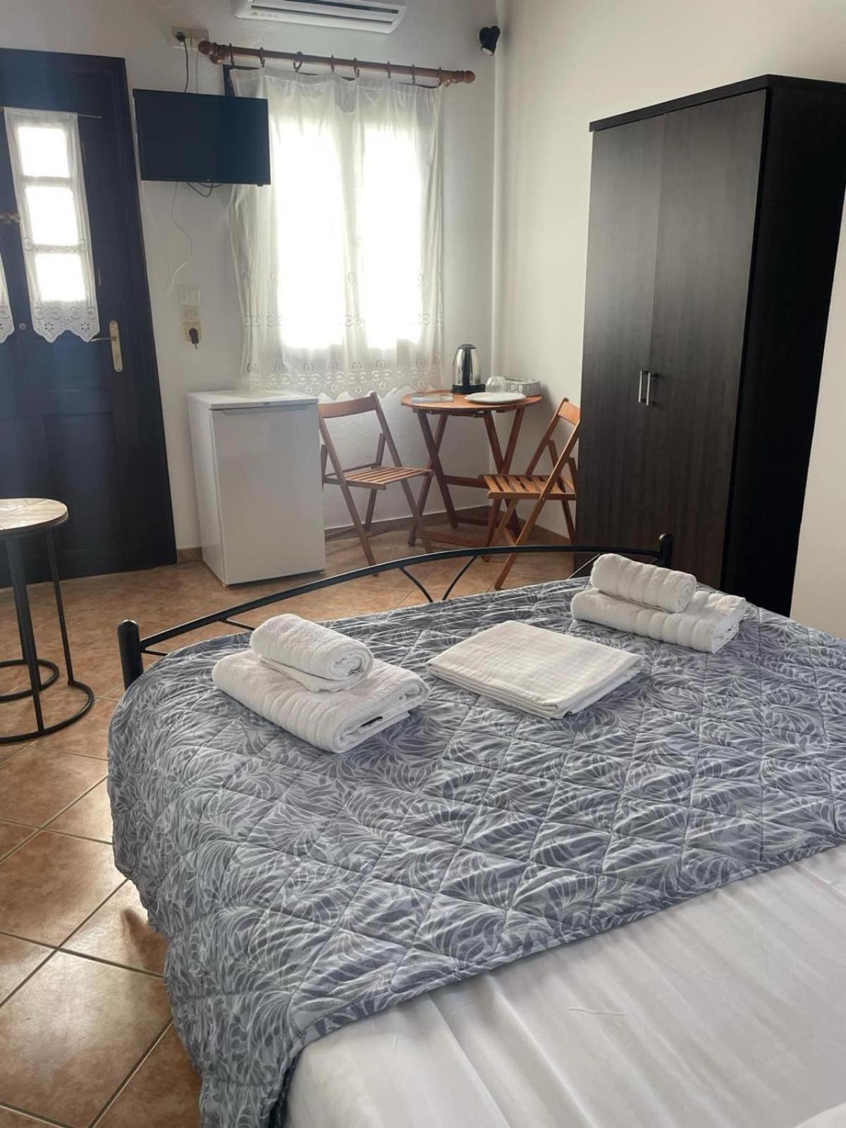 Spitalia Rooms Tínos المظهر الخارجي الصورة